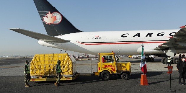 Coronavirus: Nuevo cargamento de vacunas contra COVID-19 llega a México