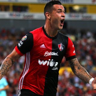 Ante lesión de Julio Furch, afición de Atlas pide fichaje de Milton Caraglio