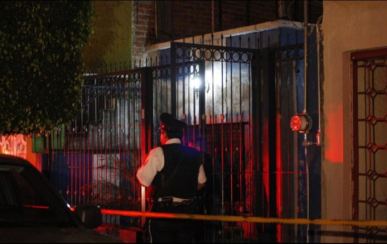 Elementos de la Policía de Investigación acudieron al domicilio para hacer las investigaciones correspondientes. EL INFORMADOR/ARCHIVO