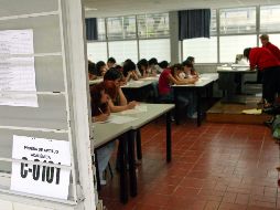 El rector de la UdeG, Ricardo Villanueva, dice que para ''garantizar un proceso justo'', el examen tendrá que repetirse. EL INFORMADOR / ARCHIVO