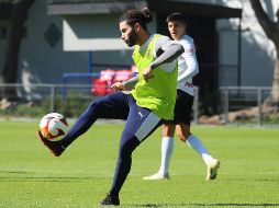 ''Vengo a buscar pelear un puesto titular'', dice el atacante que regresó al Rebaño. TWITTER / @chivastvmx