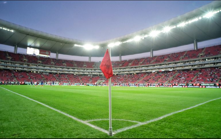 Autoridades indican que podrían dar luz verde al regreso paulatino de aficionados a las tribunas del Estadio de Chivas, aunque no dan exactamente el porcentaje que podría ingresar. IMAGO7