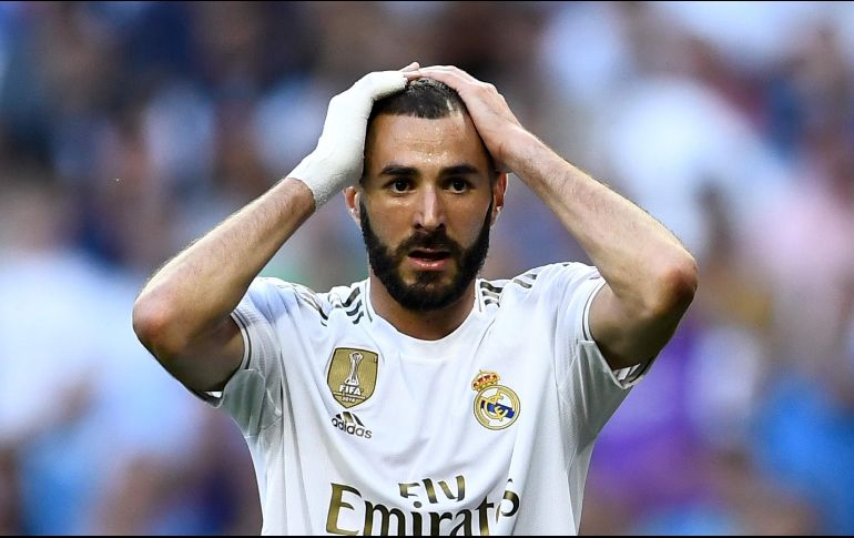 Cuando en octubre de 2015 la selección francesa preparaba un amistoso contra Armenia, Benzema evocó ante Valbuena la existencia de un video con imágenes íntimas de este último. AFP / ARCHIVO