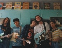 Efelante y Mauricio Sánchez presentan “Lejos”, canción una versión más íntima que invita a adentrarse un poco más en el mundo de la banda. FACEBOOK  / Elefante