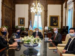 El encuentro de Fernández y López-Gatell se produjo en la Casa Rosada, sede del Gobierno en Buenos Aires. TWITTER@HLGatell