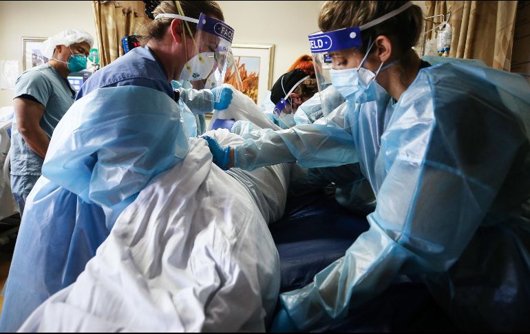 Una nueva variante más contagiosa del coronavirus se propaga por el mundo, y también por Estados Unidos. AFP/ARCHIVO