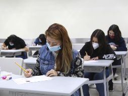 Al haber solo una versión para un examen que se aplicó en cinco diferentes horarios durante tres días diferentes, esta comenzó a circular. ESPECIAL/ Universidad de Guadalajara