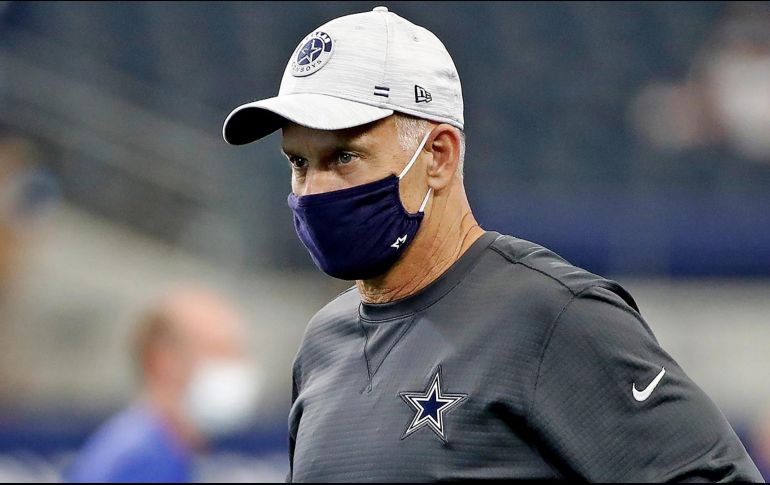 El exentrenador de los Falcons, Dan Quinn, o el entrenador interino de los Vaqueros, Raheem Morris, podrían ocupar el cargo dejado por Nolan (imagen). TWITTER/@SomosCowboys