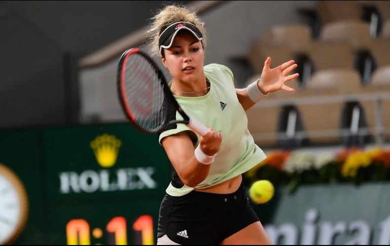 Renata Zarazúa de 23 años, ha sido la primera jugadora nacional forjada en el país, en conseguir un triunfo en el Roland Garros. INSTAGRAM / renazarazua