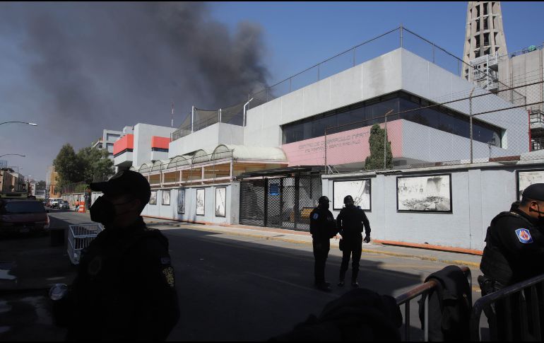 El incendio en el centro de control del Metro de la Ciudad de México cobró la vida de una mujer y provocó la suspensión del servicio de seis líneas. XINHUA/ARCHIVO