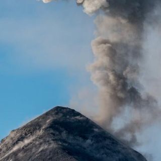 Volcán de Fuego de Guatemala, con 12 explosiones por hora