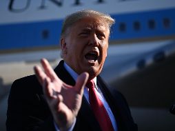 Trump realiza estas declaraciones a los periodistas en la Casa Blanca poco antes de salir de viaje hacia Texas. AFP / M. Ngan