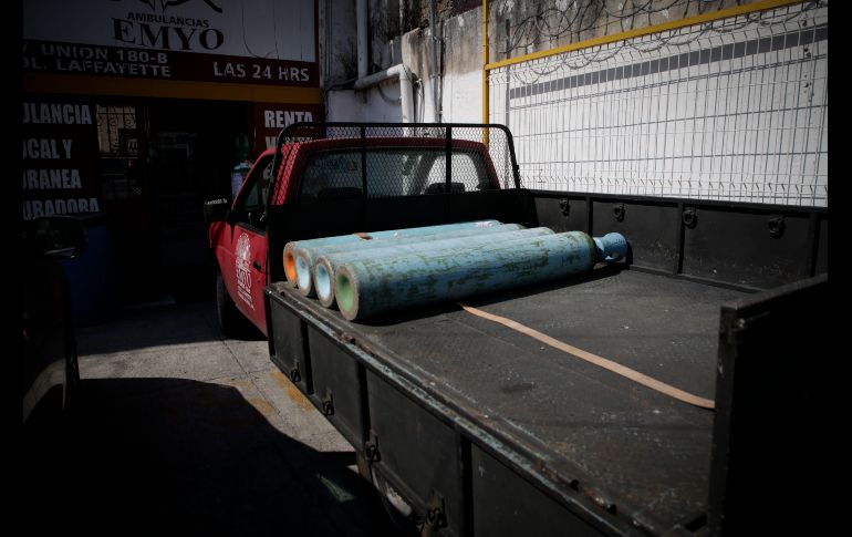 Quienes requieren tanques de oxígeno en Guadalajara viven largas esperas y deben pagar a sobre precio. EL INFORMADOR / F. ATILANO