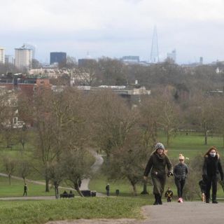 Coronavirus: Reino Unido llama a respetar las reglas del confinamiento