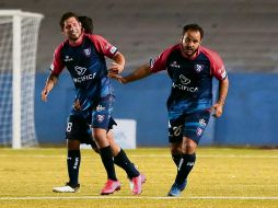 DEBUT. En su primer encuentro, Luis Márquez (derecha) anotó el tanto de los jaliscienses. IMAGO7