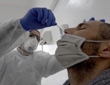 La propagación de ambas variantes está infraestimada, debido a la distorsión de datos causada por los países con capacidad de analizar la secuenciación del virus. AFP / F. Belaid