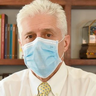 Guía para afrontar al COVID-19: del oxímetro a la vacunación