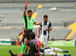 Apenas se ha jugado una jornada del Torneo Guard1anes 2021 y Atlas sigue sufriendo por la indisciplina dentro del terreno de juego. Imago7