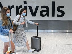 Hoteles y aerolíneas piden permisos para vender y aplicar pruebas a visitantes. AFP/D. Leal-Olivas