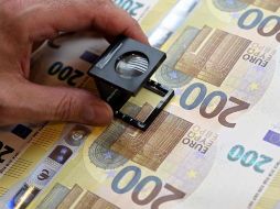 La operación que se llevó a cabo este viernes para mejorar el perfil de la deuda mexicana consistió en dos partes, detalla la SHCP. AFP/ARCHIVO