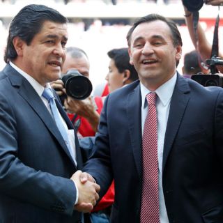 Extécnico de Chivas dirigirá en segunda división de Perú