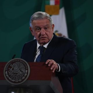 El INE ordena a AMLO no hablar de temas electorales