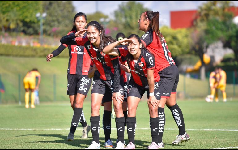 Además de arrancar el torneo con paso perfecto de dos victorias, Atlas venció a Tigres por segunda vez en la historia de la Liga MX Femenil. Imago7 / S. Bautista