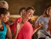 Al bailar algunos bromean con la expresión: ¡A mover el esqueleto! Pero ¿qué dice la ciencia? GETTY IMAGES