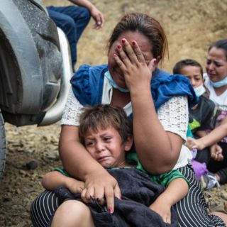 Guatemala dispersa a caravana migrante de carretera