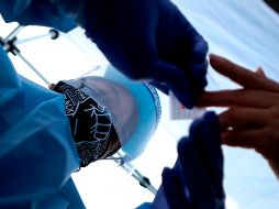 El rector general de la UdeG, Ricardo Villanueva Lomelí, detalló que las pruebas serán gratuitas. AFP