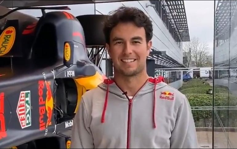 En un video difundido a través de su cuenta de Twitter, se ve cómo la escudería Red Bull mostró su nueva casa al piloto tapatío ''Checo'' Pérez en un tour. TWITTER / @redbullracing
