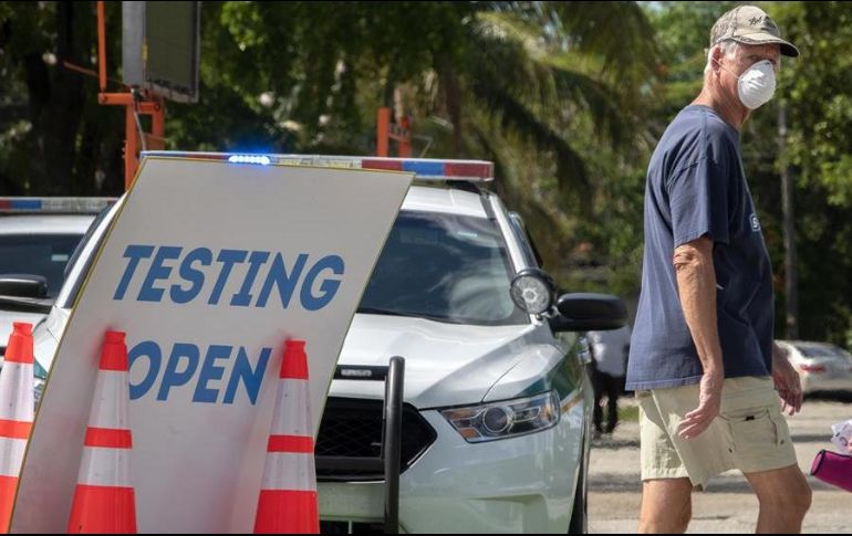 Unas 120 mil personas están hospitalizadas actualmente por coronavirus. EFE/C. Herrera
