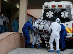 En Jalisco han ocurrido siete mil 232 defunciones relacionadas con el coronavirus. AP/R. Blackwell