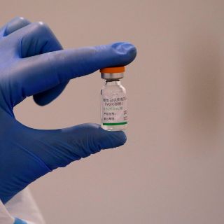 COVID-19: Con vacunas china y rusa cubrirán el desabasto de Pfizer