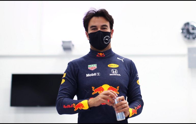 ''Tengo que dar el siguiente paso en todos los aspectos y creo que estoy preparado para ello'', dice el mexicano en su primera entrevista como piloto de Red Bull Racing. TWITTER / @redbullMEX