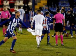 Juanan marcó el 2-1 al minuto 115 para dar el pase al Alcoyano. EFE / M. Lorenzo