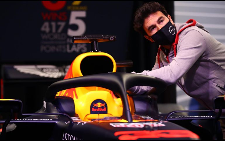 La F1 regresará a México el 31 de octubre de 2021, y ''Checo'' Pérez volverá a su casa, esta vez, como piloto de Red Bull. TWITTER / @redbullracing