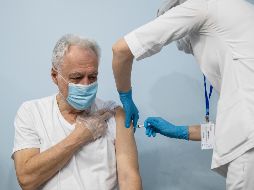 La efectividad de la vacuna Sputnik V contra el COVID-19 es de 91.4%. AP / P. Golovkin)