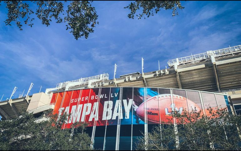 Serán más de siete mil 500 trabajadores de la salud los que asistirán al Super Bowl LV, que se llevará a cabo en el estadio Raymond James en Tampa el próximo 7 de febrero. TWITTER / @RJStadium