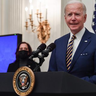 Biden y AMLO pactan ''contener el flujo de inmigración irregular''