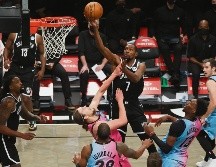 EN RITMO. Kevin Durant se mantiene como la bujía ofensiva del equipo de Brooklyn y ayer lo demostró. EFE• J. SZENES
