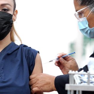 COVID-19 en Jalisco: Instalan comité estatal para compra de vacunas