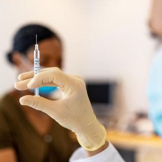 COVID-19: Publican acuerdo para comprar vacunas