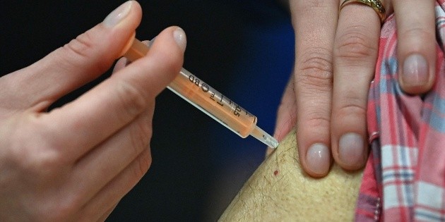 COVID-19: Segunda dosis de vacuna, conforme lleguen cargamentos, informa el IMSS