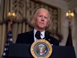 En su primer día en la Casa Blanca, Biden firmó una serie de medidas ejecutivas, entre las que se incluyó suspender las deportaciones por 100 días. EFE/D. Mills