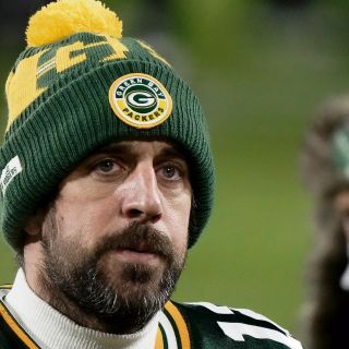 NFL: Aaron Rodgers no va a salir de Green Bay