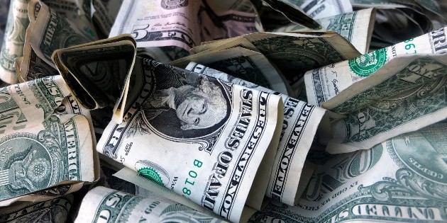 El d&oacute;lar reporta su mayor precio en m&aacute;s de cinco semanas