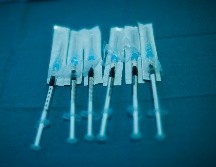 Millones de personas en todo el mundo tendrán que esperar hasta 2022 para recibir una dosis que los proteja del coronavirus. AP / F. Seco