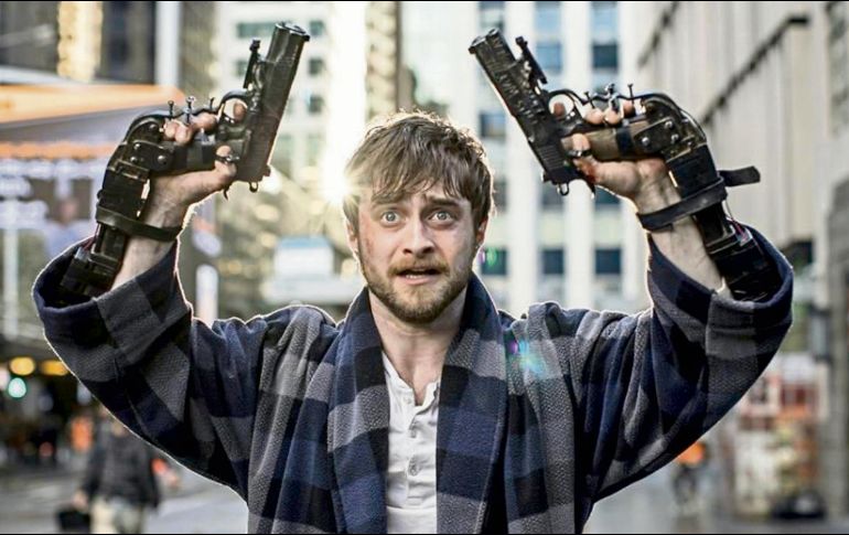 Daniel Radcliffe. El actor participa en una de las escenas de la cinta “Manos a las armas”. ESPECIAL