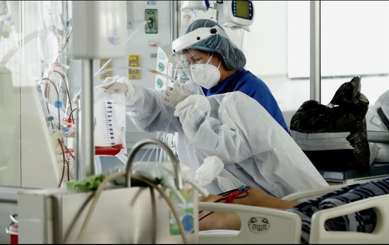 La enfermera, quien tenía 70 años, se contagió de COVID-19 en los primeros días del mes de diciembre. EFE/M. Dueñas